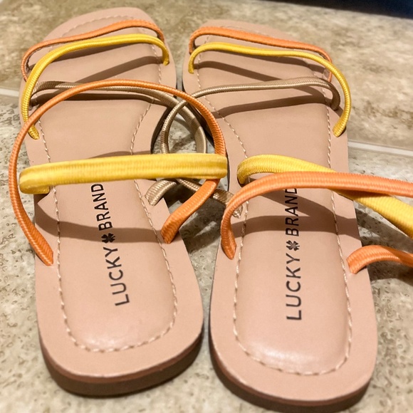 Lucky Brand Women’s Tan Multi Summer Strappy Flat Sandals Sz-7.5 - Picture 4 of 5